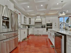 19319 109th Road, Saint Albans NY 11412