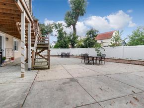 19319 109th Road, Saint Albans NY 11412