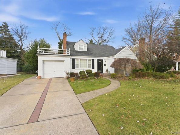 433 Westminster Road, Rockville Centre NY 11570