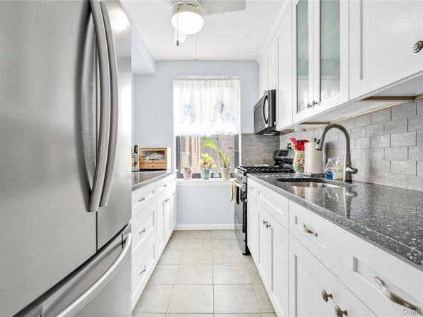 26-25 141 Street 5G, Flushing NY 11354