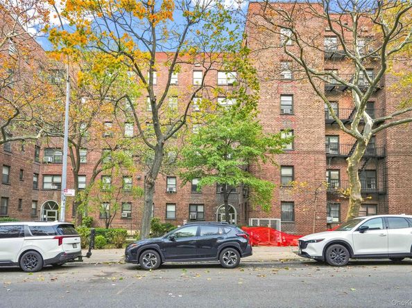 26-25 141 Street 5G, Flushing NY 11354