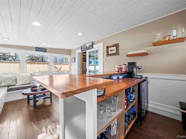 85 Fairview Avenue, Bayport NY 11705