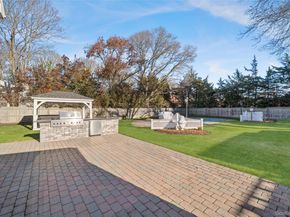 85 Fairview Avenue, Bayport NY 11705