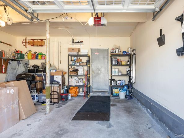 53 Tulipwood Dr, Commack NY 11725