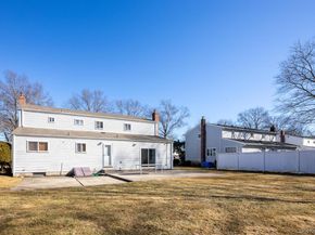 53 Tulipwood Dr, Commack NY 11725