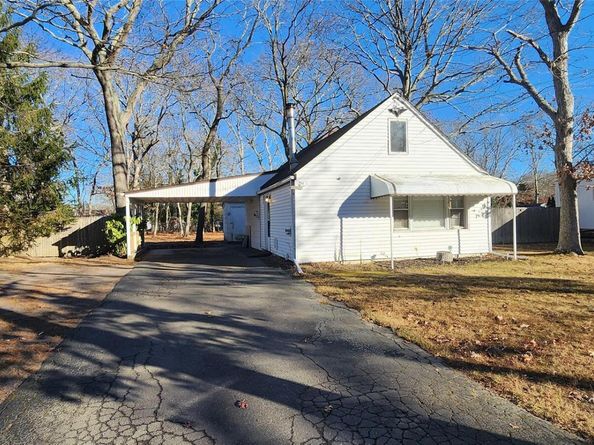 299 Whittier Drive, Mastic Beach NY 11951