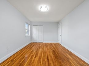 1150 E 214th Street, Bronx NY 10469