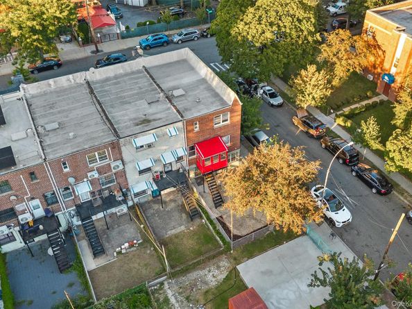 1150 E 214th Street, Bronx NY 10469