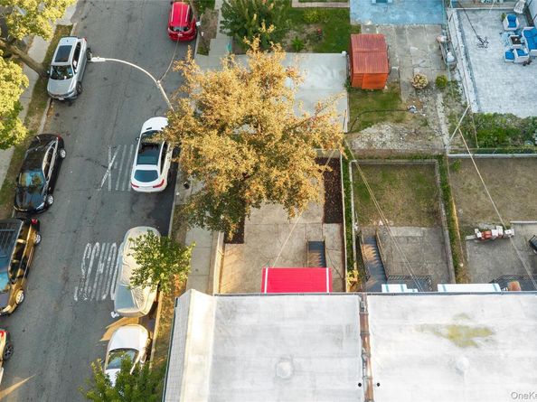 1150 E 214th Street, Bronx NY 10469