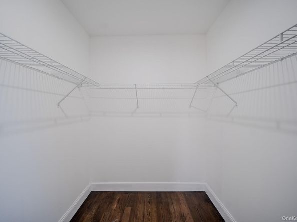 68 Spruce Street, Hicksville NY 11801