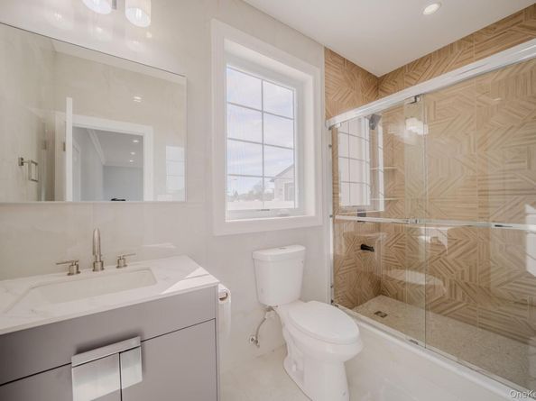 68 Spruce Street, Hicksville NY 11801