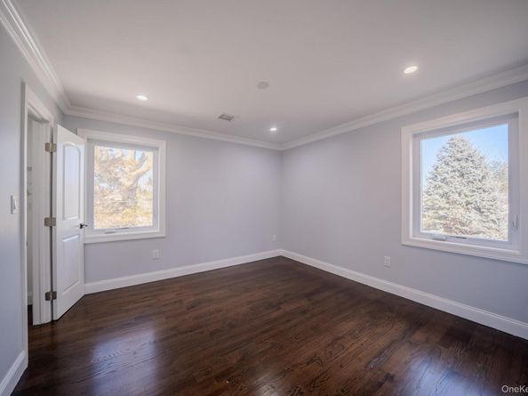 68 Spruce Street, Hicksville NY 11801