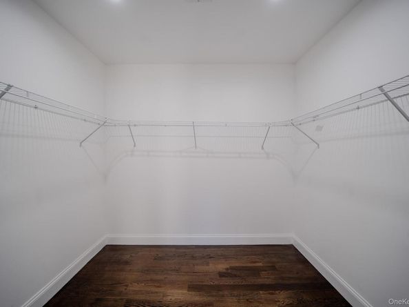 68 Spruce Street, Hicksville NY 11801