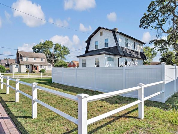 159 Southside Avenue, Freeport NY 11520