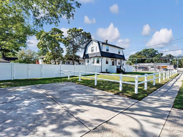 159 Southside Avenue, Freeport NY 11520