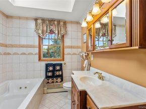 28 Mosshill Place, Stony Brook NY 11790