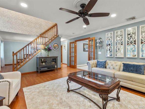 28 Mosshill Place, Stony Brook NY 11790