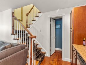 28 Mosshill Place, Stony Brook NY 11790