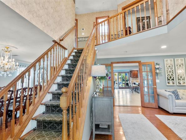28 Mosshill Place, Stony Brook NY 11790