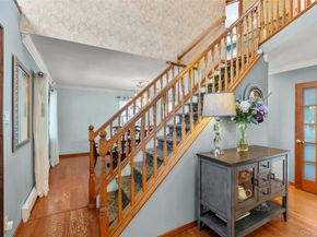 28 Mosshill Place, Stony Brook NY 11790