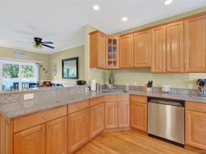 646 E Main Street, Jefferson Valley NY 10535