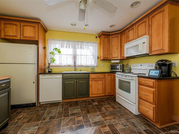 41 Church Road, Levittown NY 11756