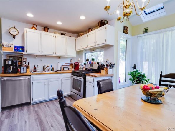 3 Beacon Drive, Sound Beach NY 11789