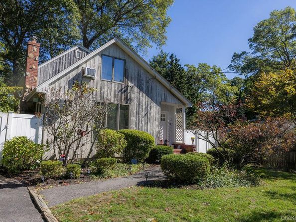 3 Beacon Drive, Sound Beach NY 11789