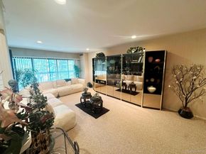 376 Central Avenue 3V, Lawrence NY 11559