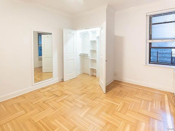 41-09 41st Street 1D, Sunnyside NY 11104