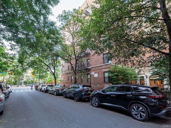 41-09 41st Street 1D, Sunnyside NY 11104