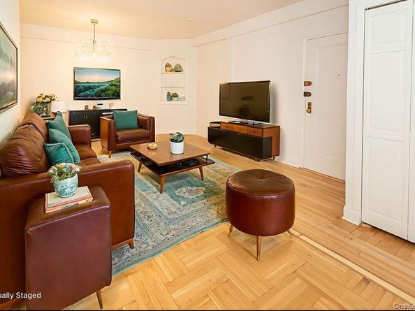 41-09 41st Street 1D, Sunnyside NY 11104