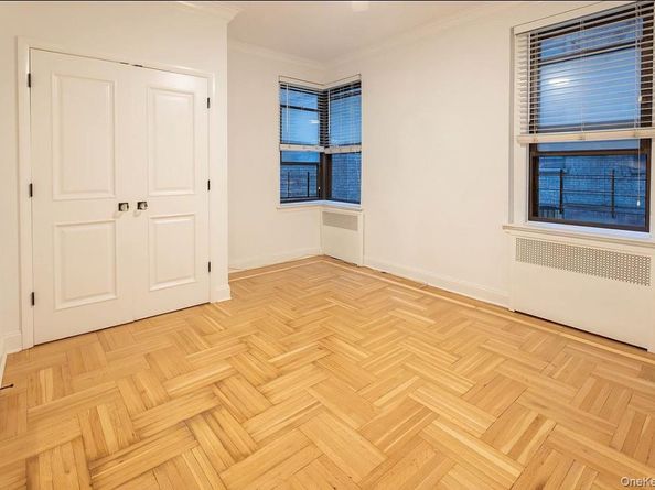 41-09 41st Street 1D, Sunnyside NY 11104