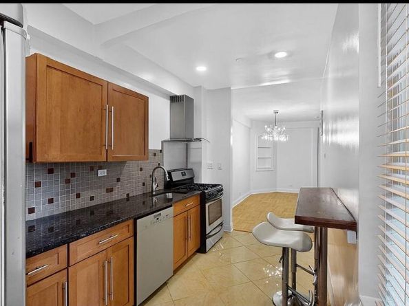 41-09 41st Street 1D, Sunnyside NY 11104