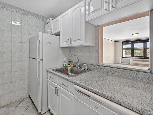 1874 Pelham Parkway S 6E, Bronx NY 10461