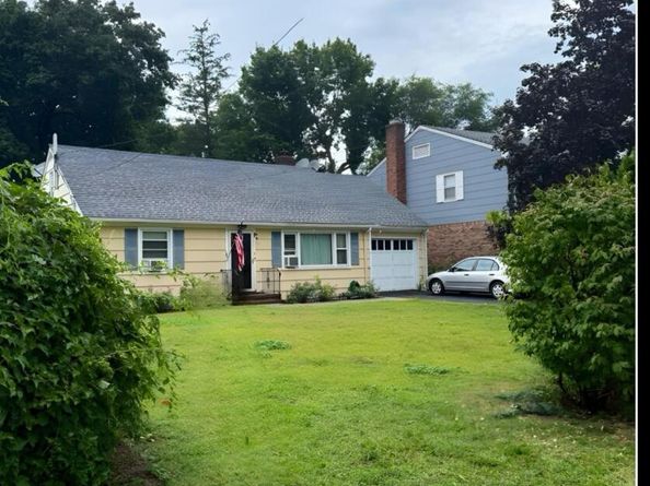 18 Downing Avenue, Sea Cliff NY 11579