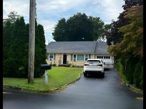 18 Downing Avenue, Sea Cliff NY 11579