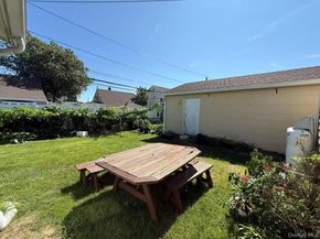 11 Surrey Lane, Levittown NY 11756