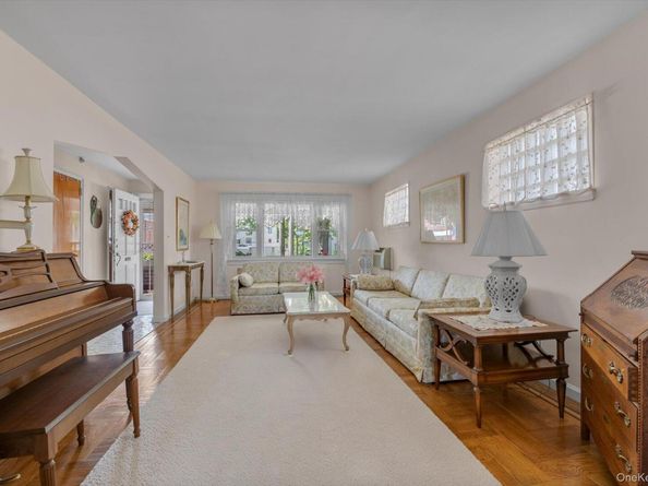 2328 Westerrvelt Avenue, Bronx NY 10469