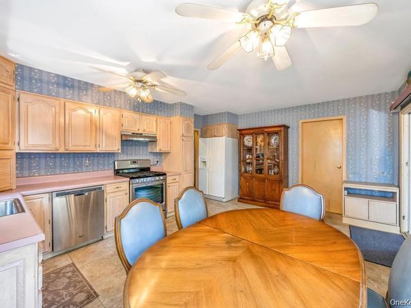 120 Soundview Drive, Rocky Point NY 11778