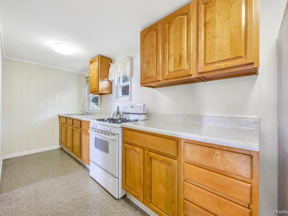 120 Soundview Drive, Rocky Point NY 11778