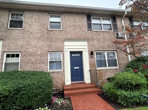 400 Merrick Road 5A, Rockville Centre NY 11570