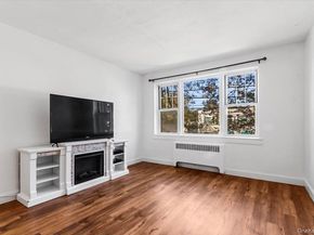 14 Soundview Avenue 38, White Plains NY 10606