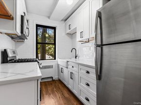 14 Soundview Avenue 38, White Plains NY 10606