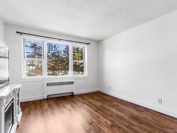 14 Soundview Avenue 38, White Plains NY 10606