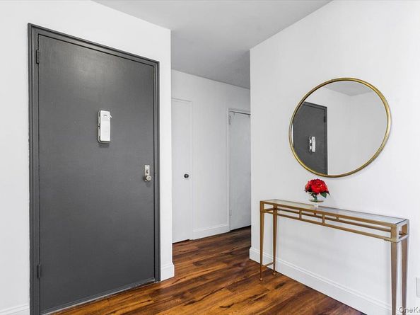 14 Soundview Avenue 38, White Plains NY 10606