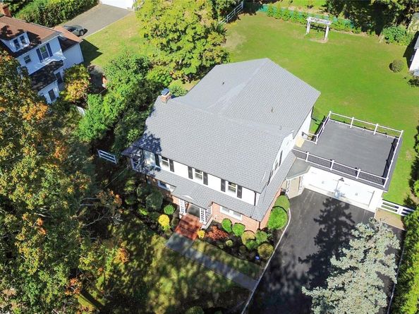 99 Warner Avenue, Roslyn Heights NY 11577