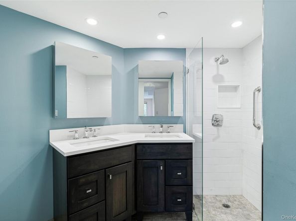 10 Stewart Place 2AW, White Plains NY 10603