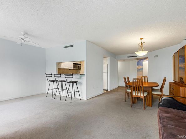 10 Stewart Place 2AW, White Plains NY 10603