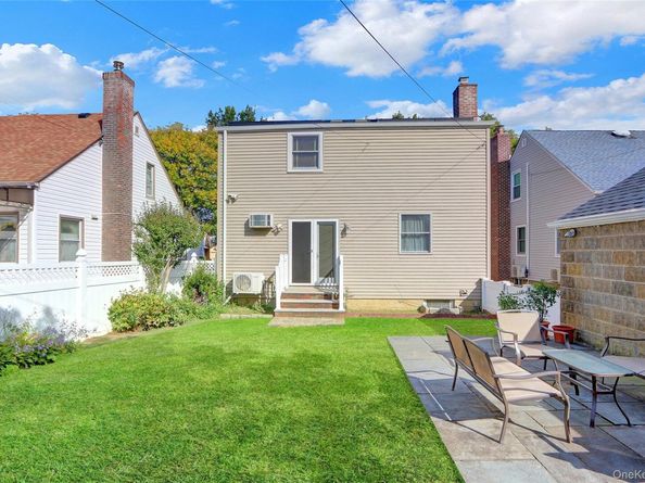 85-16 250th Street, Bellerose NY 11426